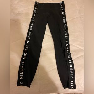 Woman’s Nike Leggings size small